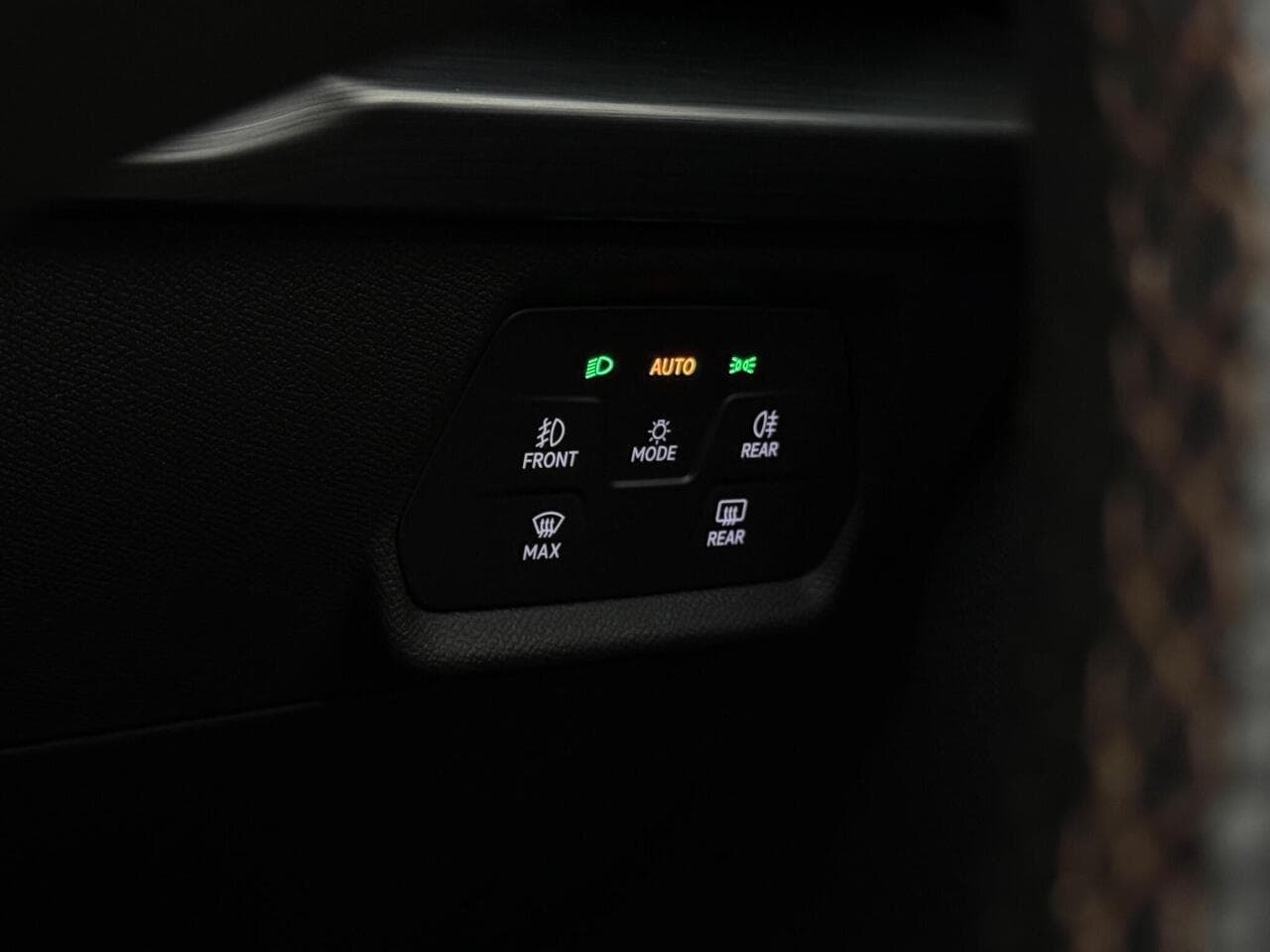CUPRA Formentor thumbnail Misc Controls