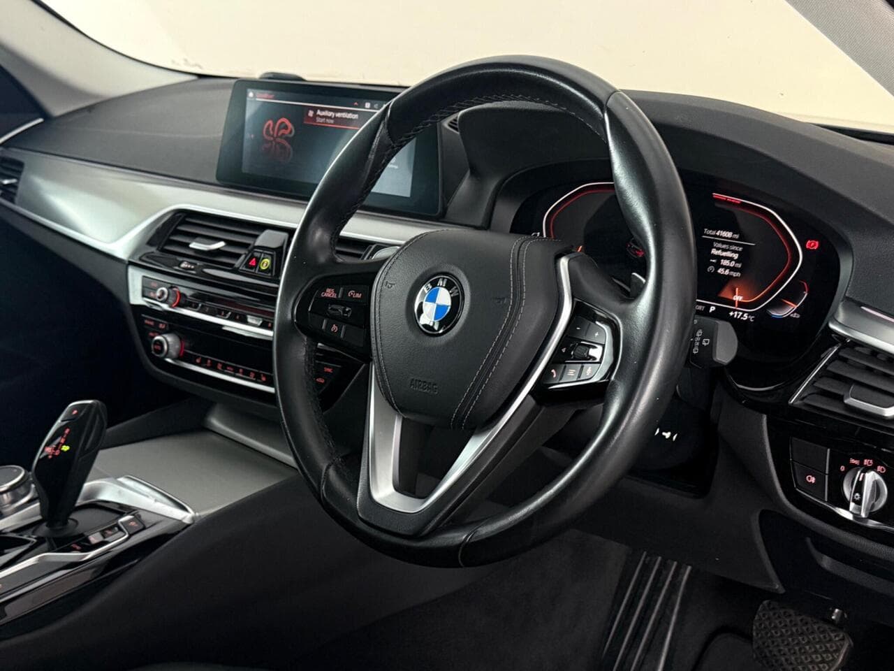 BMW 5 Series thumbnail Steering Wheel