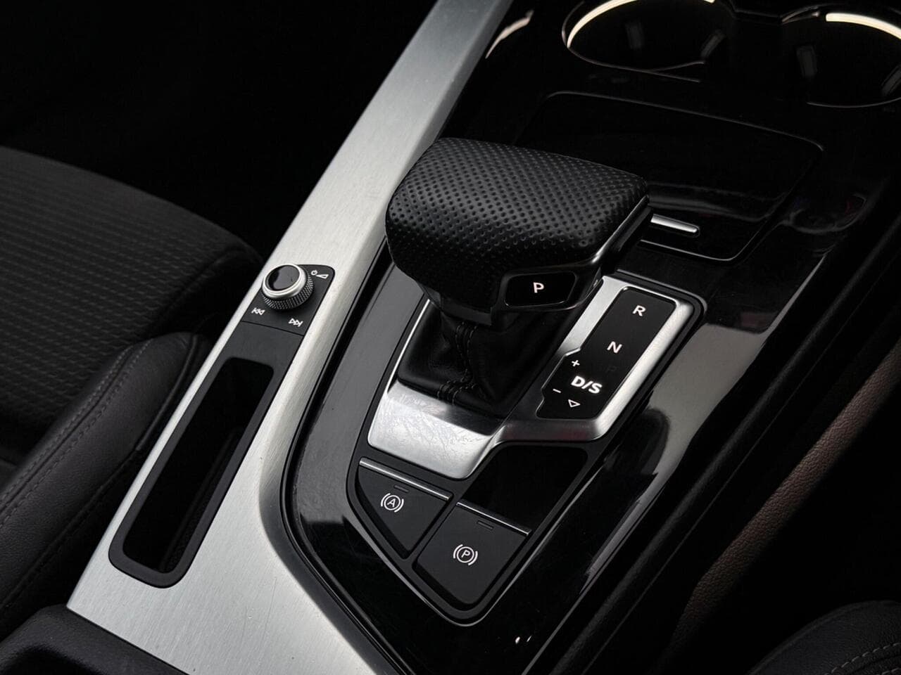 Audi A4 thumbnail Misc Controls