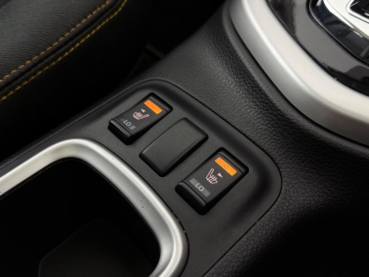 Nissan Navara thumbnail Misc Controls