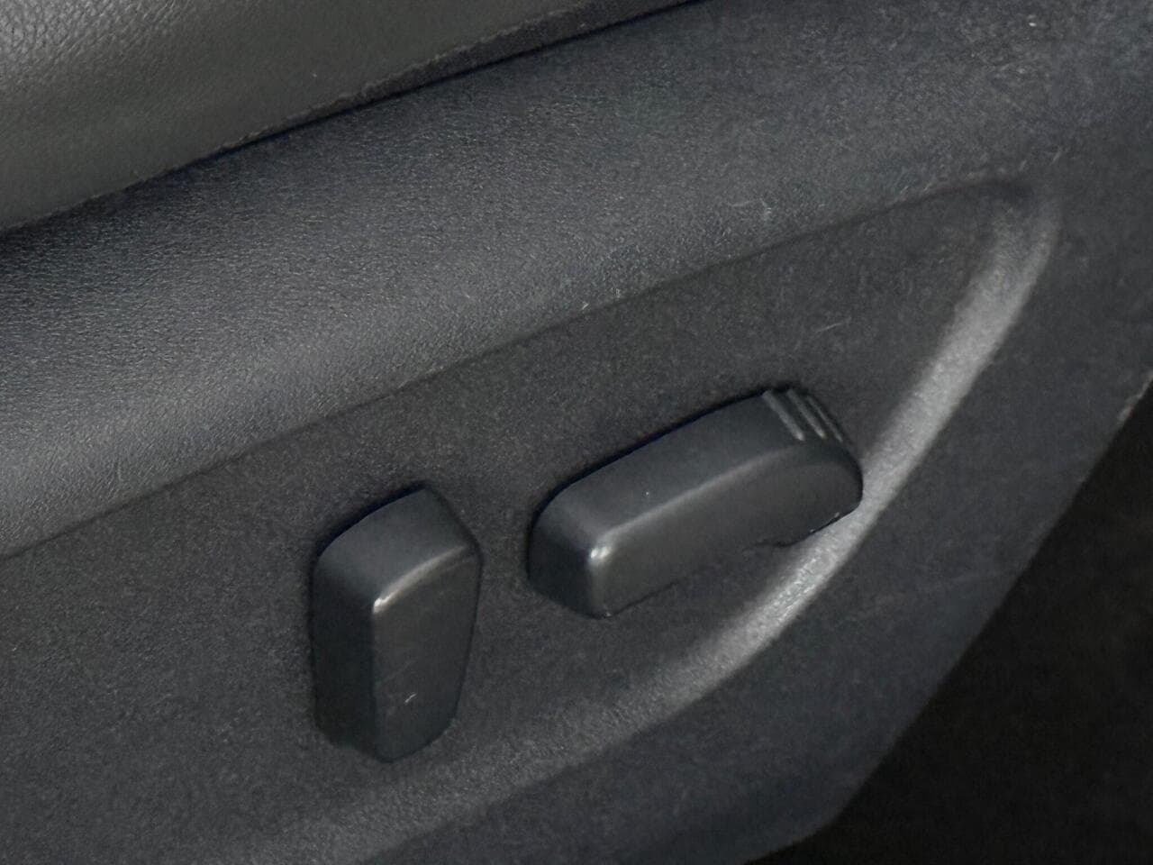 Nissan Qashqai thumbnail Misc Controls