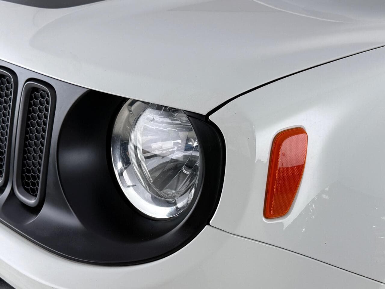 Jeep Renegade thumbnail Lights Front