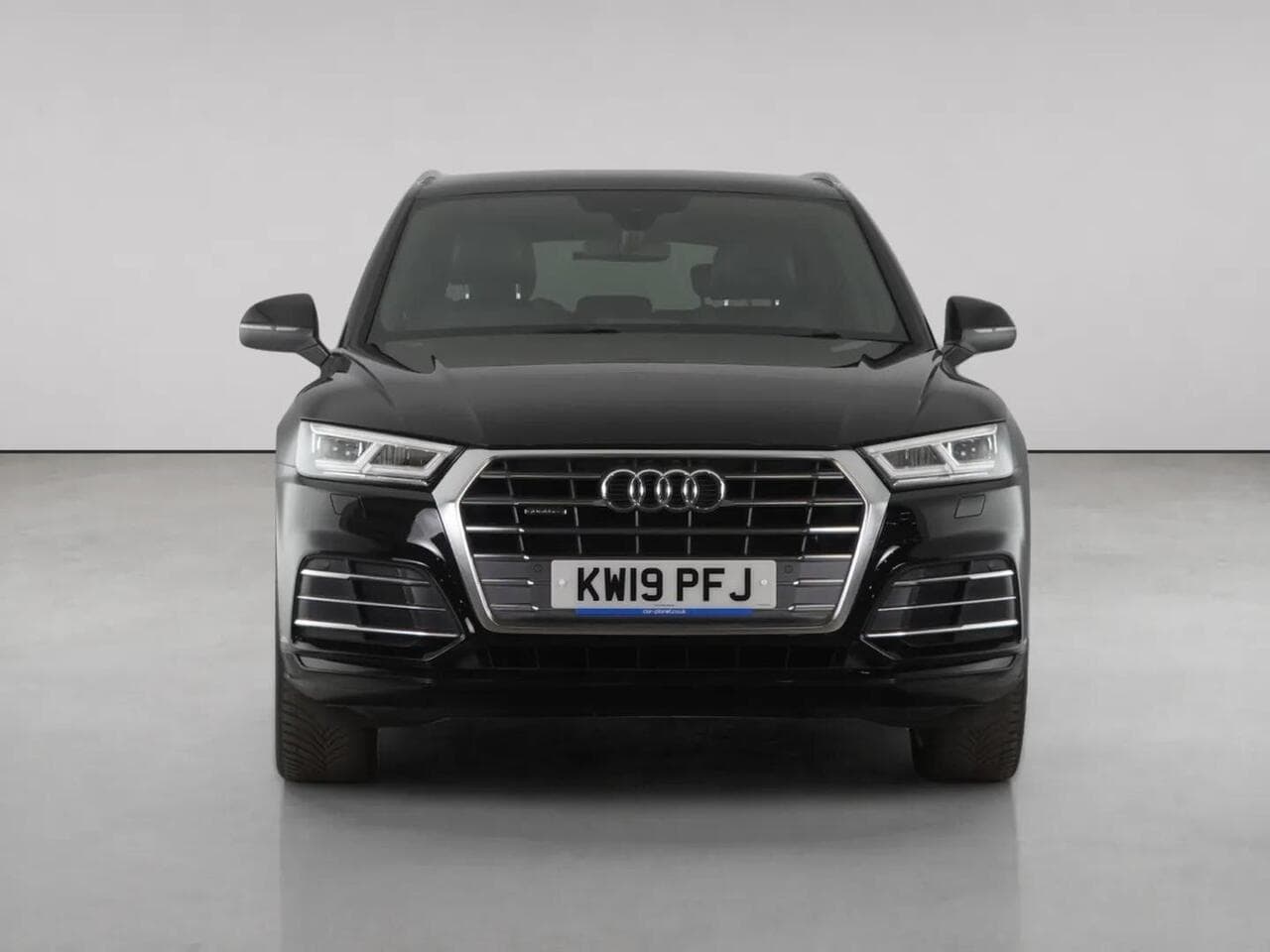 Audi Q5 thumbnail Front