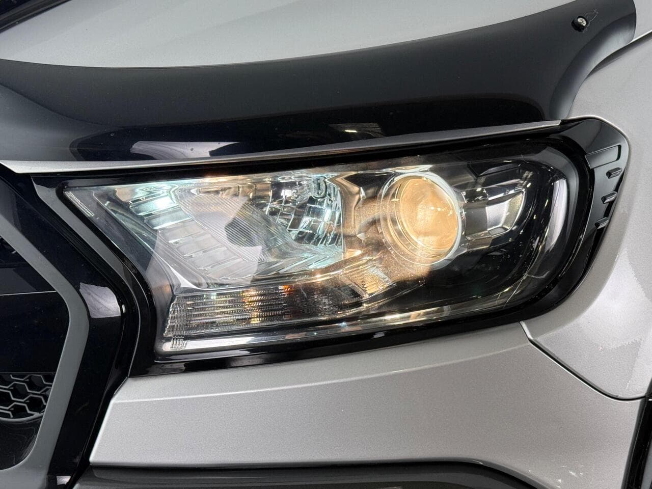 Ford Ranger thumbnail Lights Front