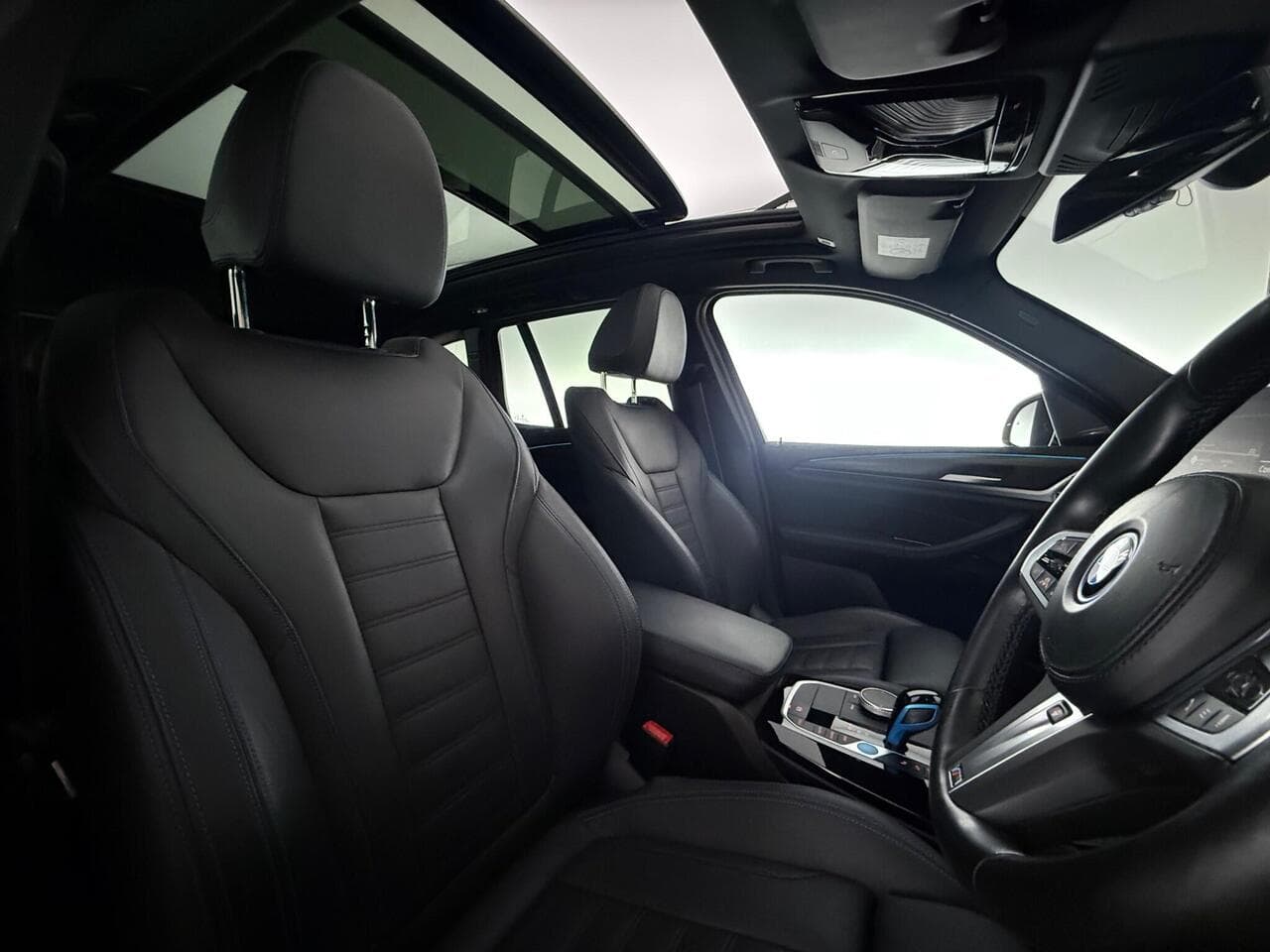 BMW iX3 thumbnail Seat Driver