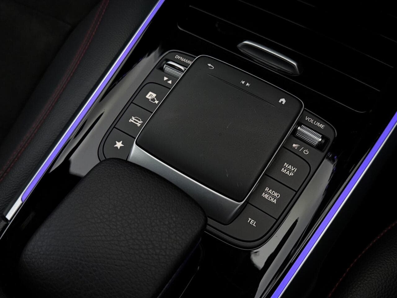 Mercedes-Benz GLB thumbnail Misc Controls