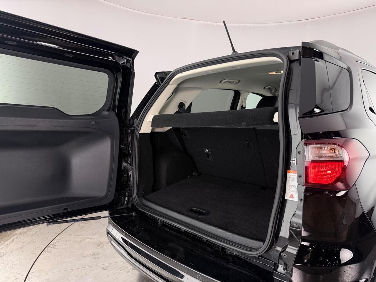 Ford EcoSport thumbnail Door Interior