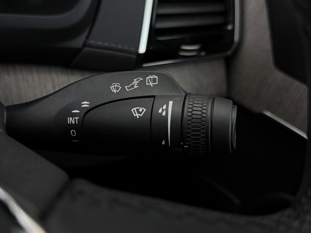 Volvo XC90 thumbnail Misc Controls