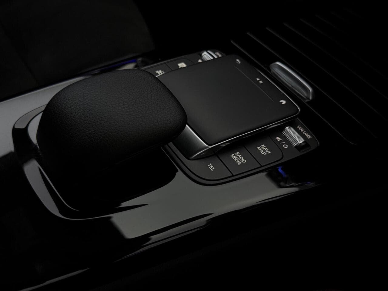 Mercedes-Benz CLA thumbnail Misc Controls
