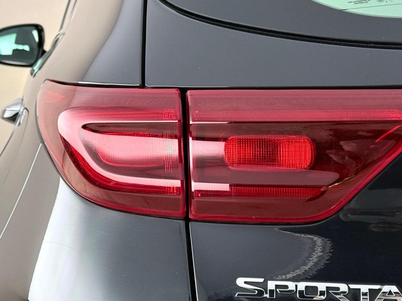 Kia Sportage thumbnail Lights Rear