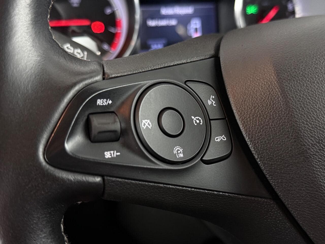 Vauxhall Astra thumbnail Misc Controls