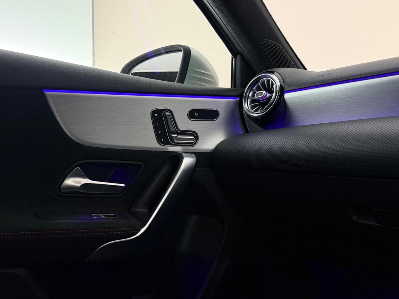Mercedes-Benz A Class thumbnail Interior Front