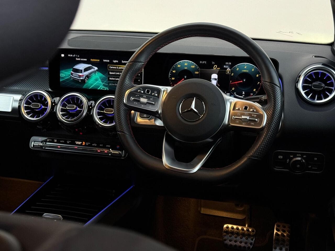 Mercedes-Benz GLB thumbnail Steering Wheel