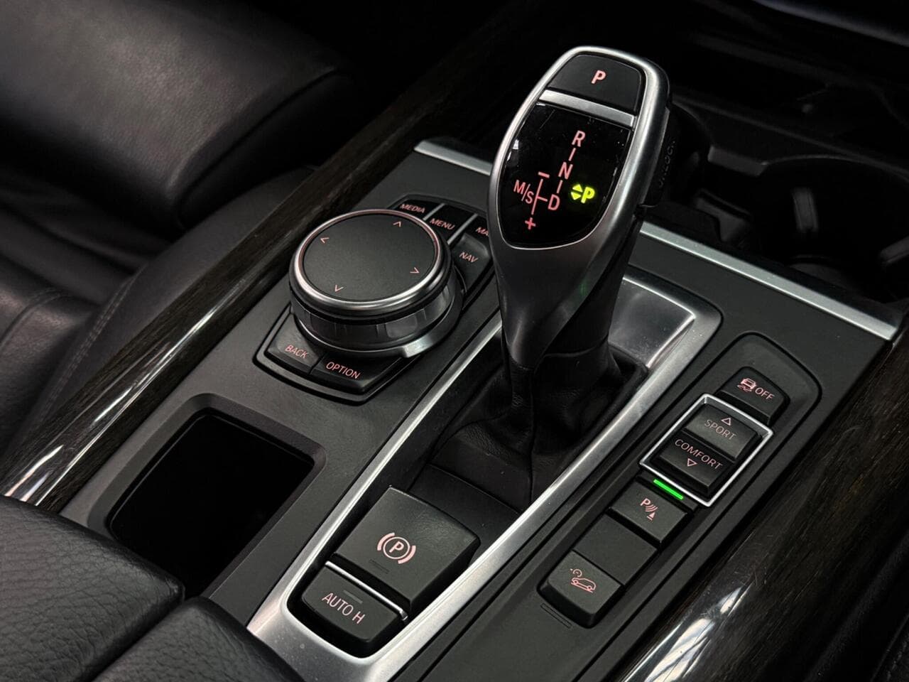BMW X5 thumbnail Interior Front