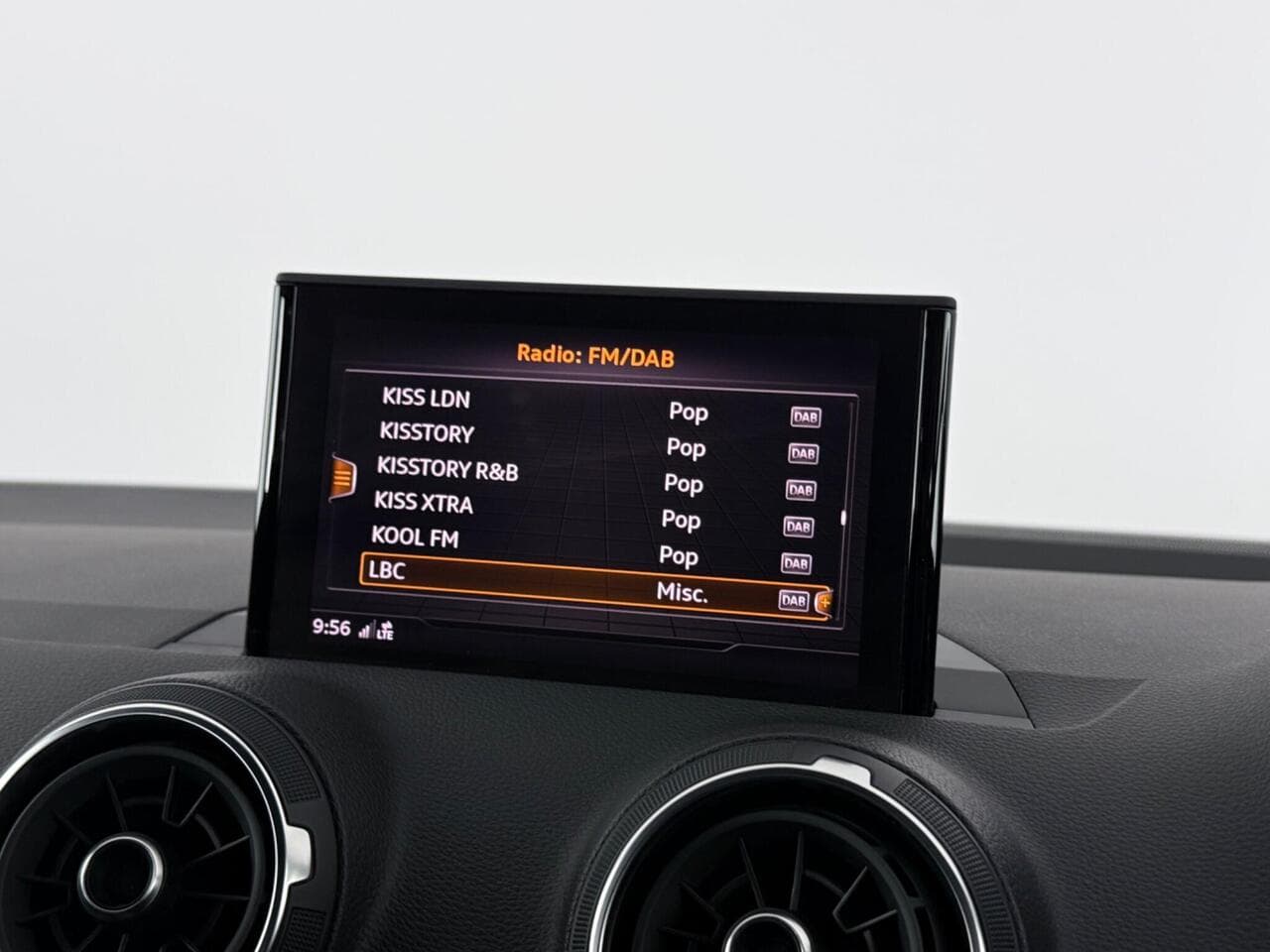 Audi Q2 thumbnail Infotainment System