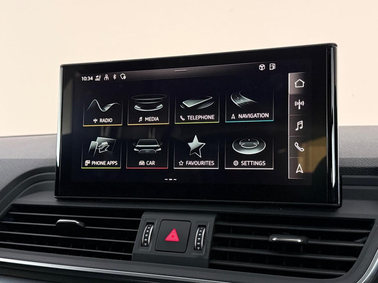 Audi Q5 thumbnail Infotainment System