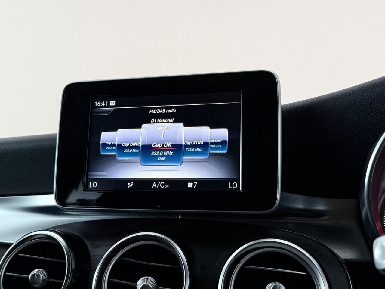 Mercedes-Benz GLC thumbnail Infotainment System