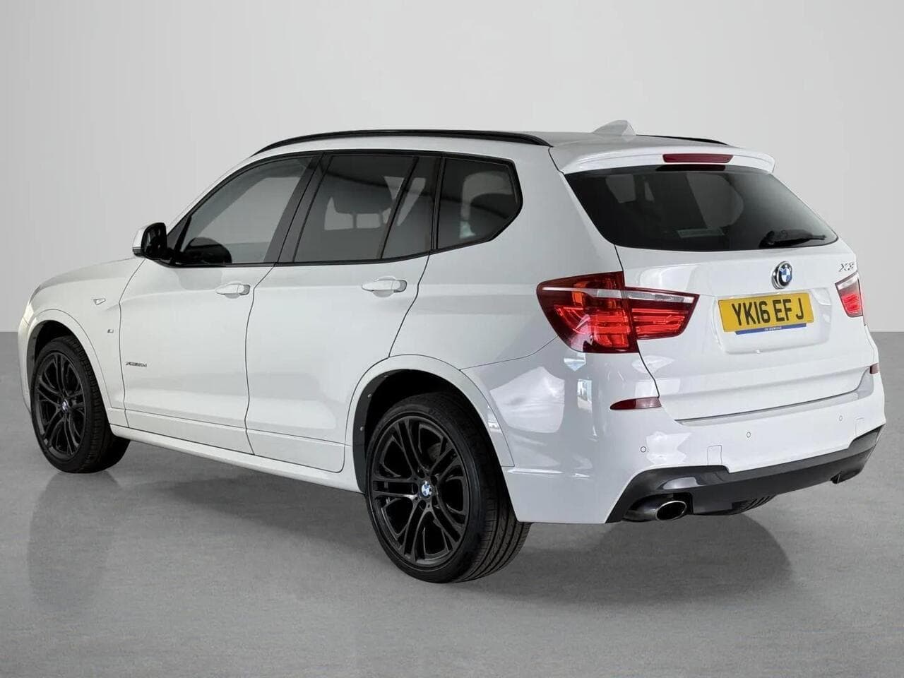 BMW X3 thumbnail Rear Left