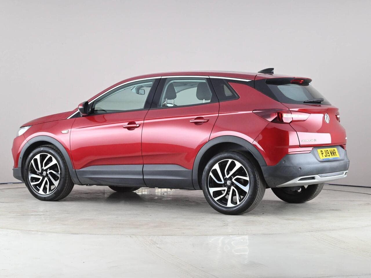 Vauxhall Grandland X thumbnail Side Left