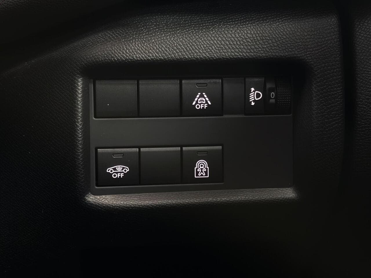 Citroen C5 Aircross thumbnail Misc Controls