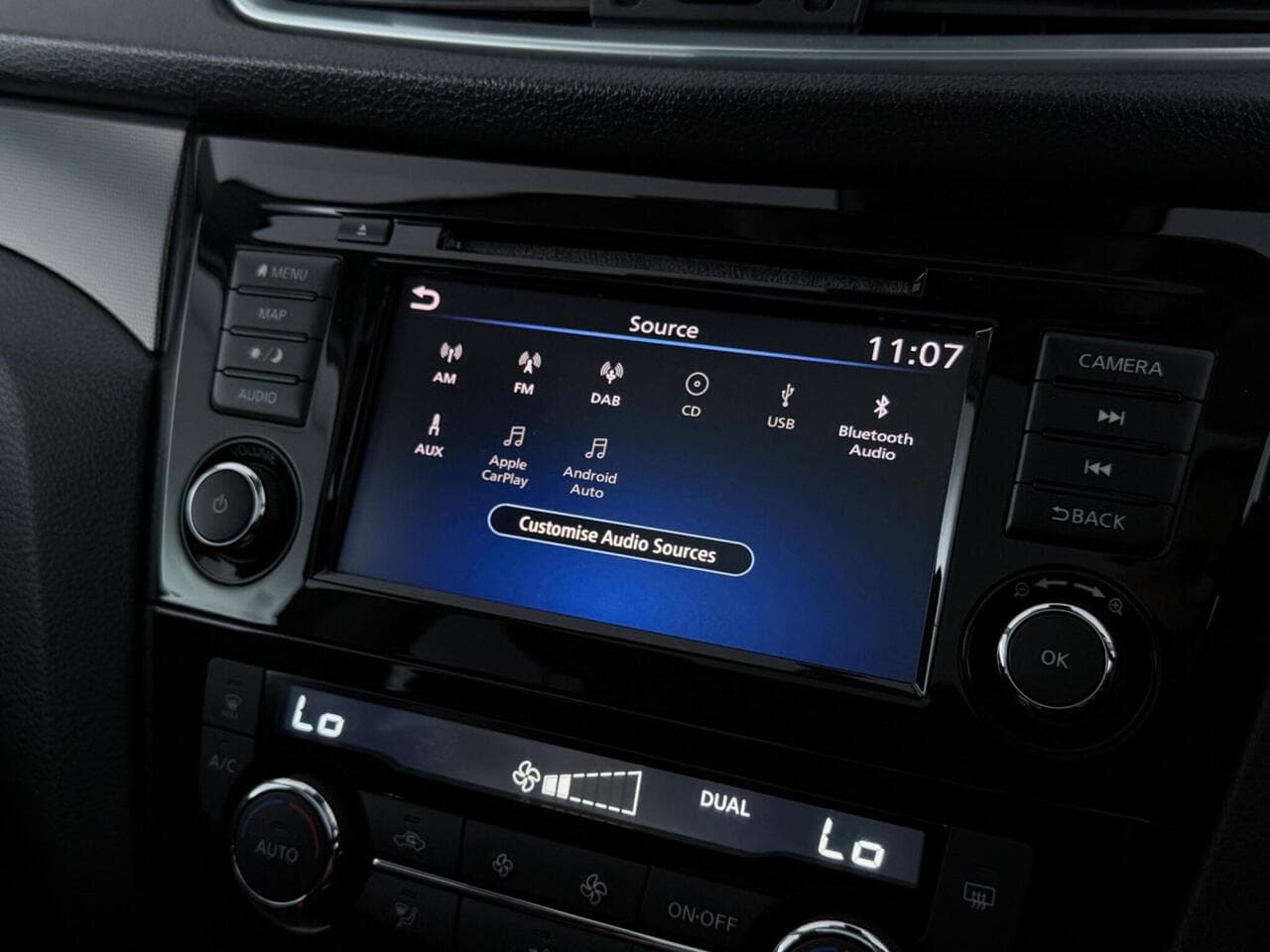 Nissan Qashqai thumbnail Infotainment System