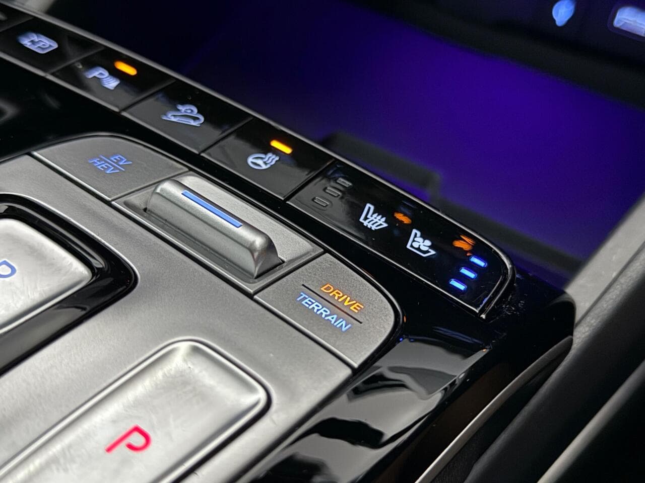Hyundai TUCSON thumbnail Misc Controls