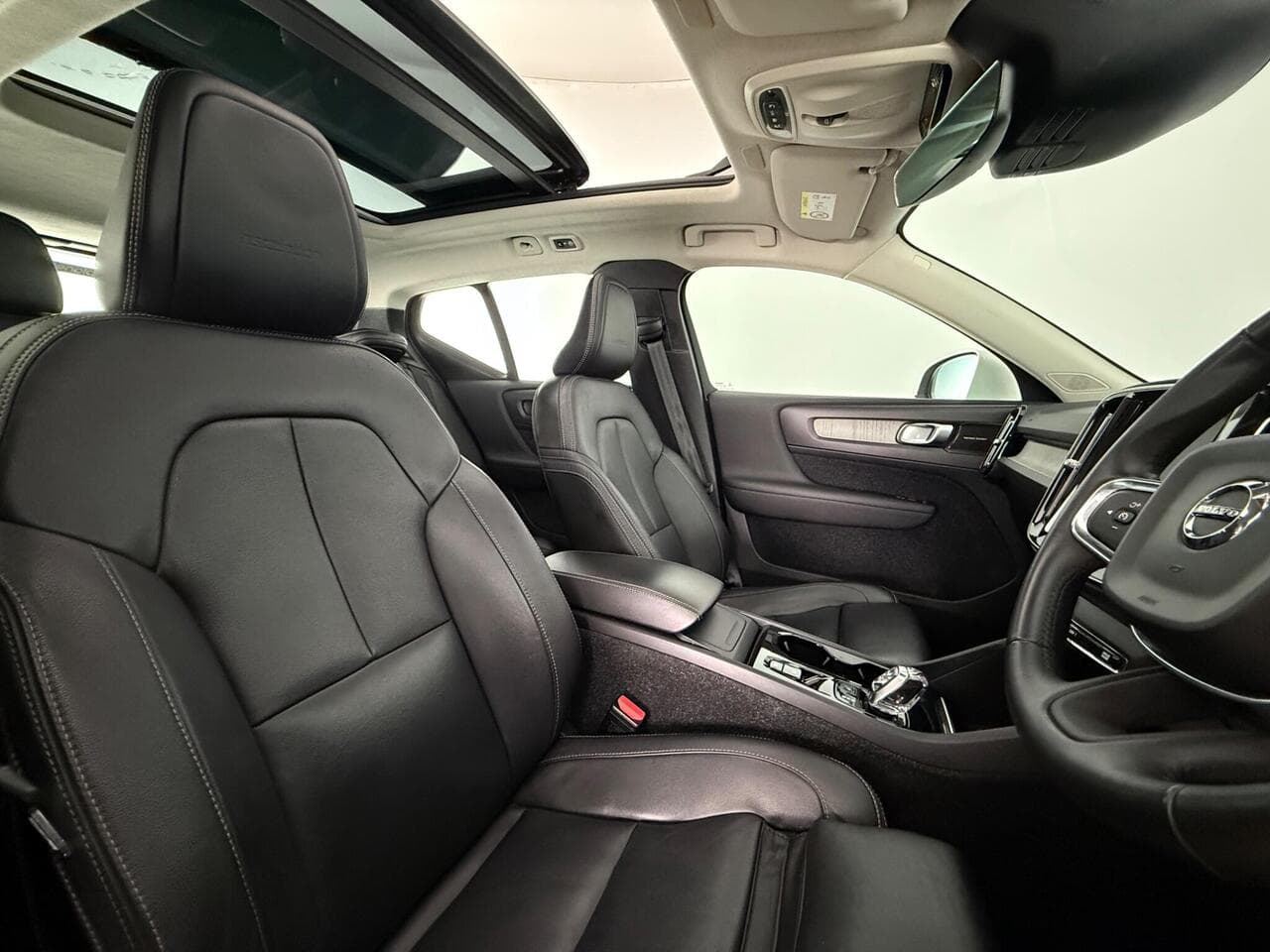 Volvo XC40 thumbnail Seat Driver