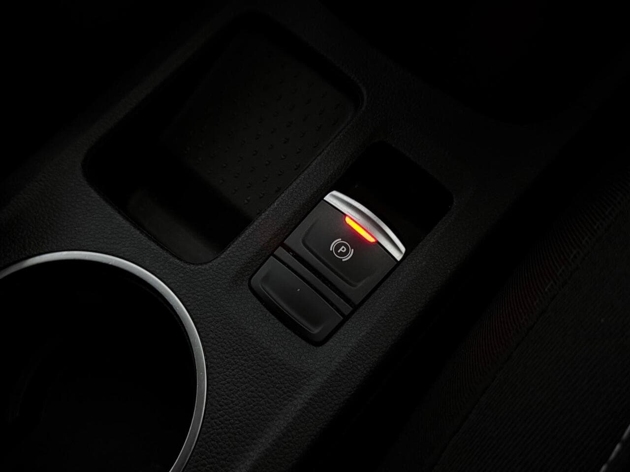 Renault Captur thumbnail Misc Controls