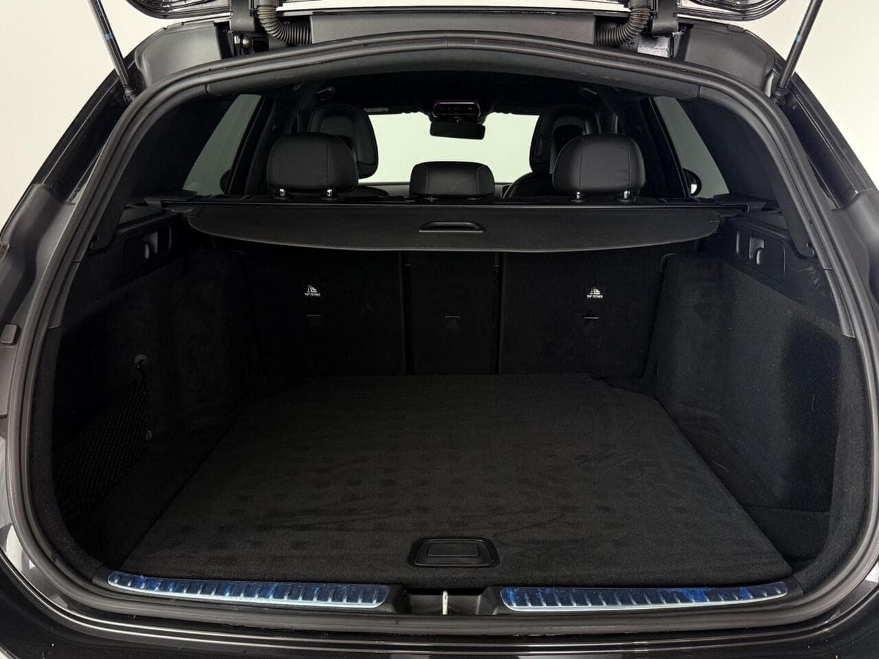 Mercedes-Benz C Class thumbnail Boot