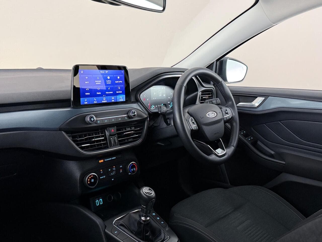 Ford Focus thumbnail Interior Front
