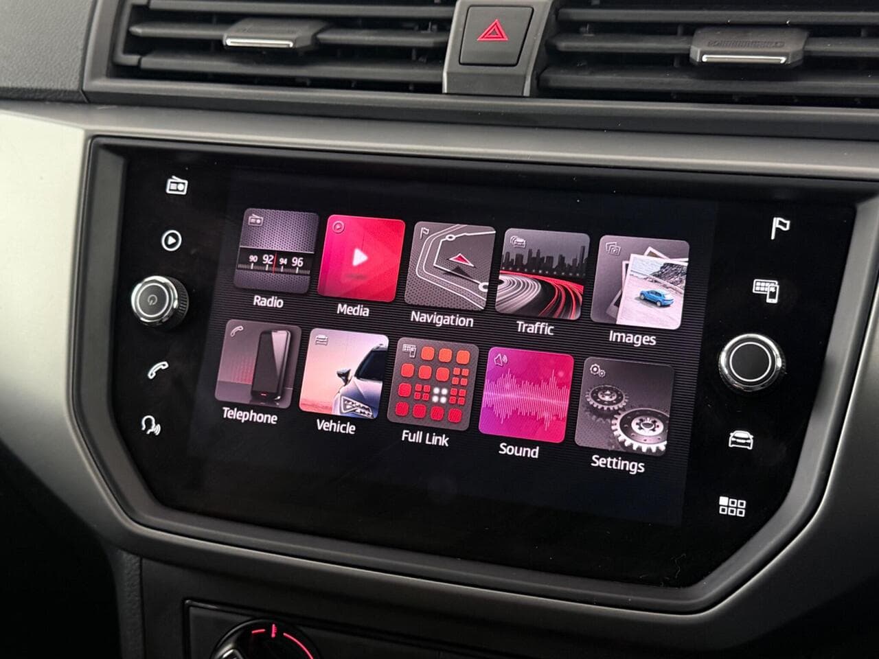 SEAT Ibiza thumbnail Infotainment System