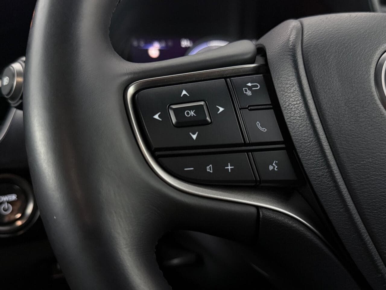 Lexus UX thumbnail Misc Controls
