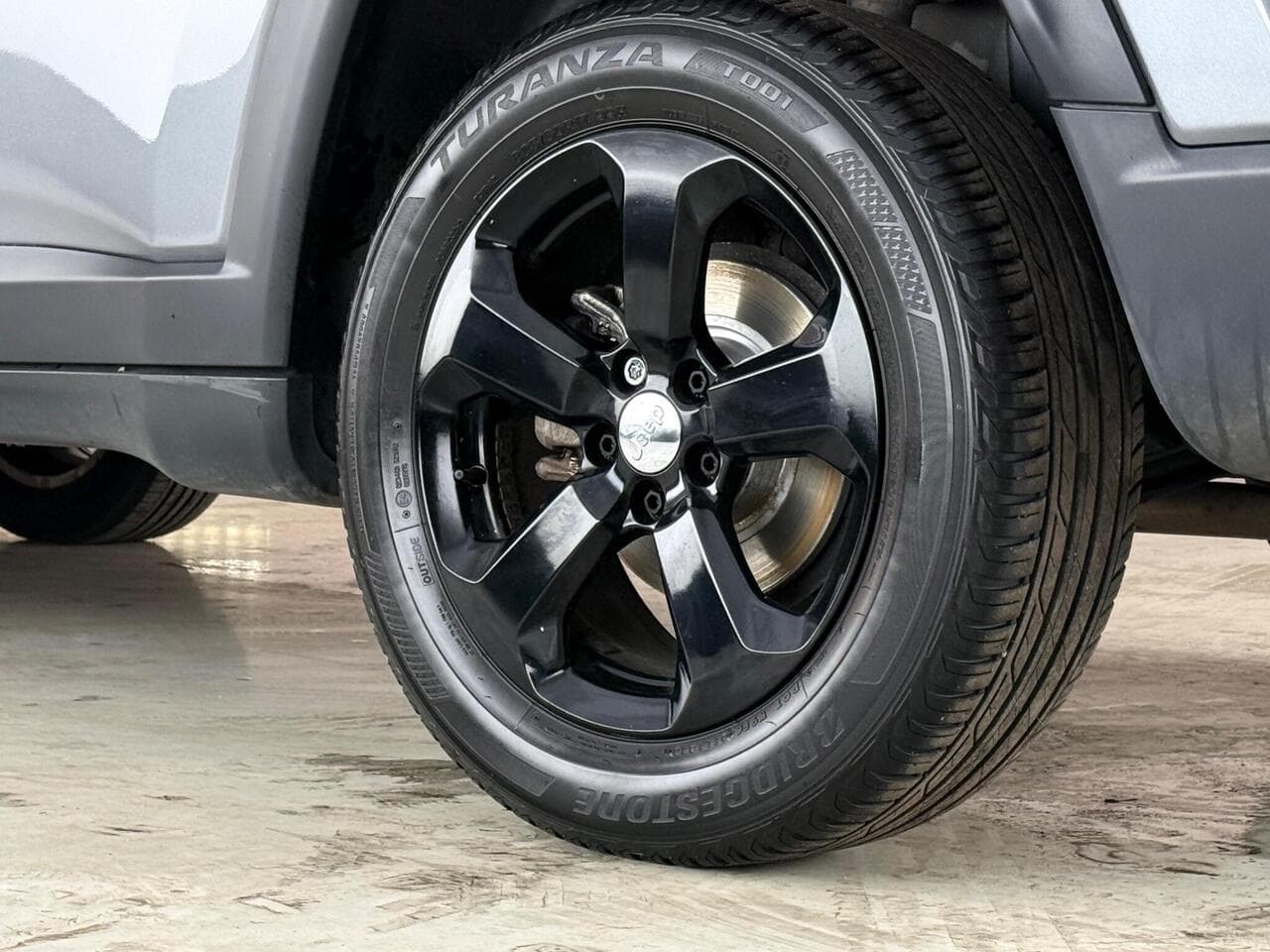 Jeep Compass thumbnail Wheel
