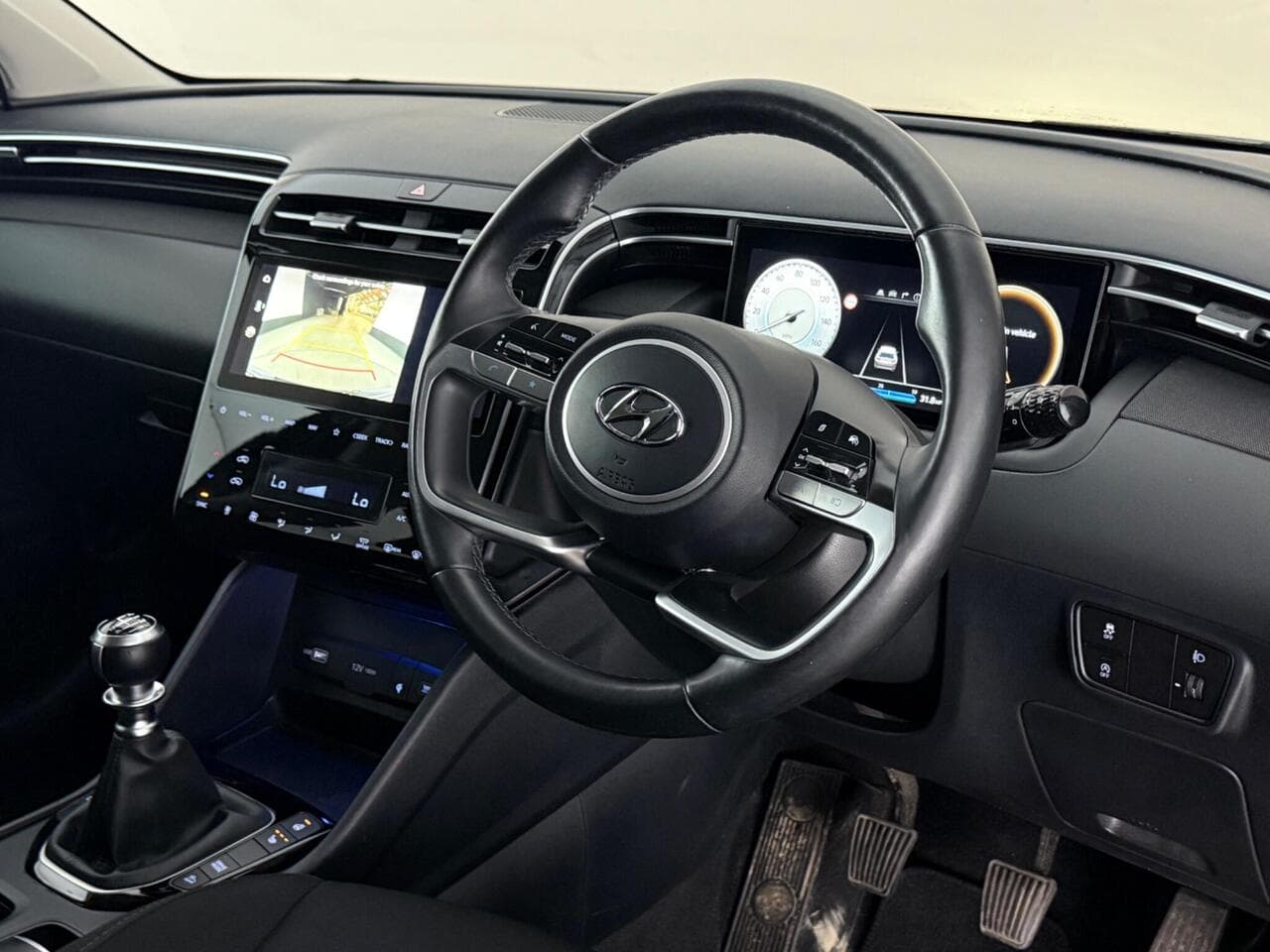 Hyundai TUCSON thumbnail Steering Wheel