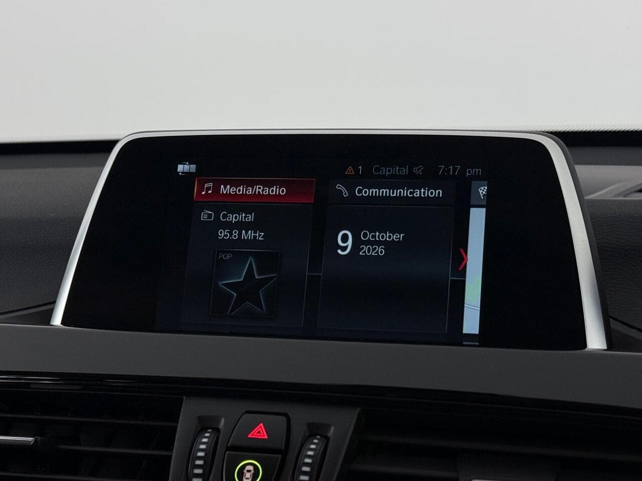 BMW X1 thumbnail Infotainment System