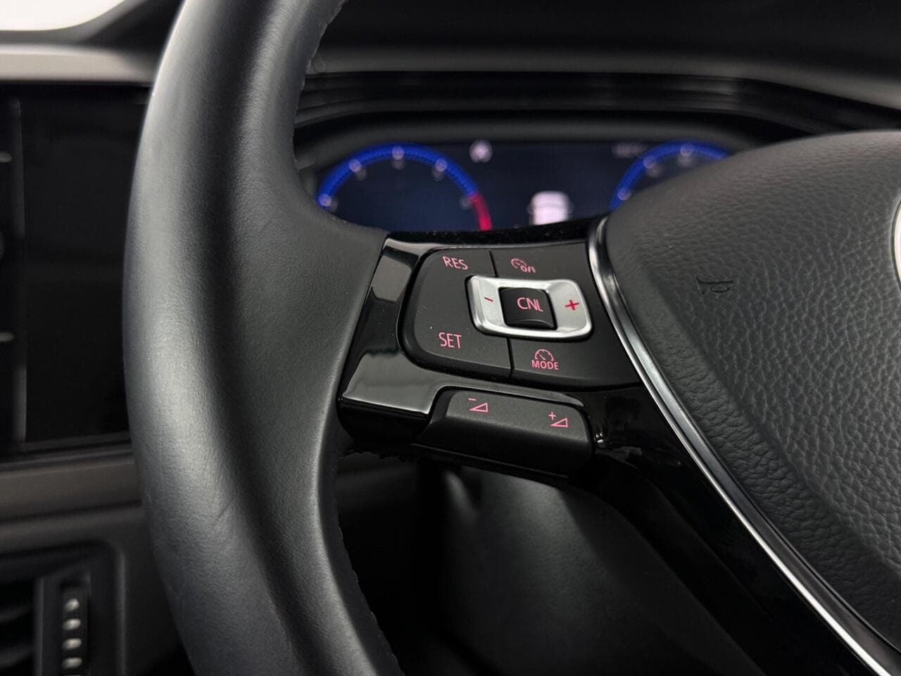 Volkswagen Polo thumbnail Misc Controls