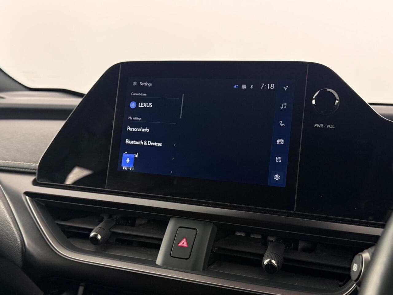 Lexus UX thumbnail Infotainment System