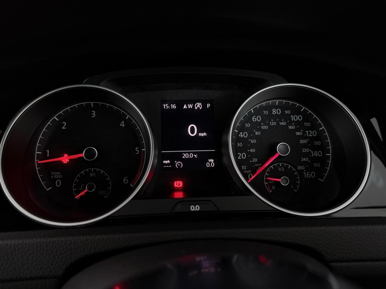 Volkswagen Golf thumbnail Driver Instruments
