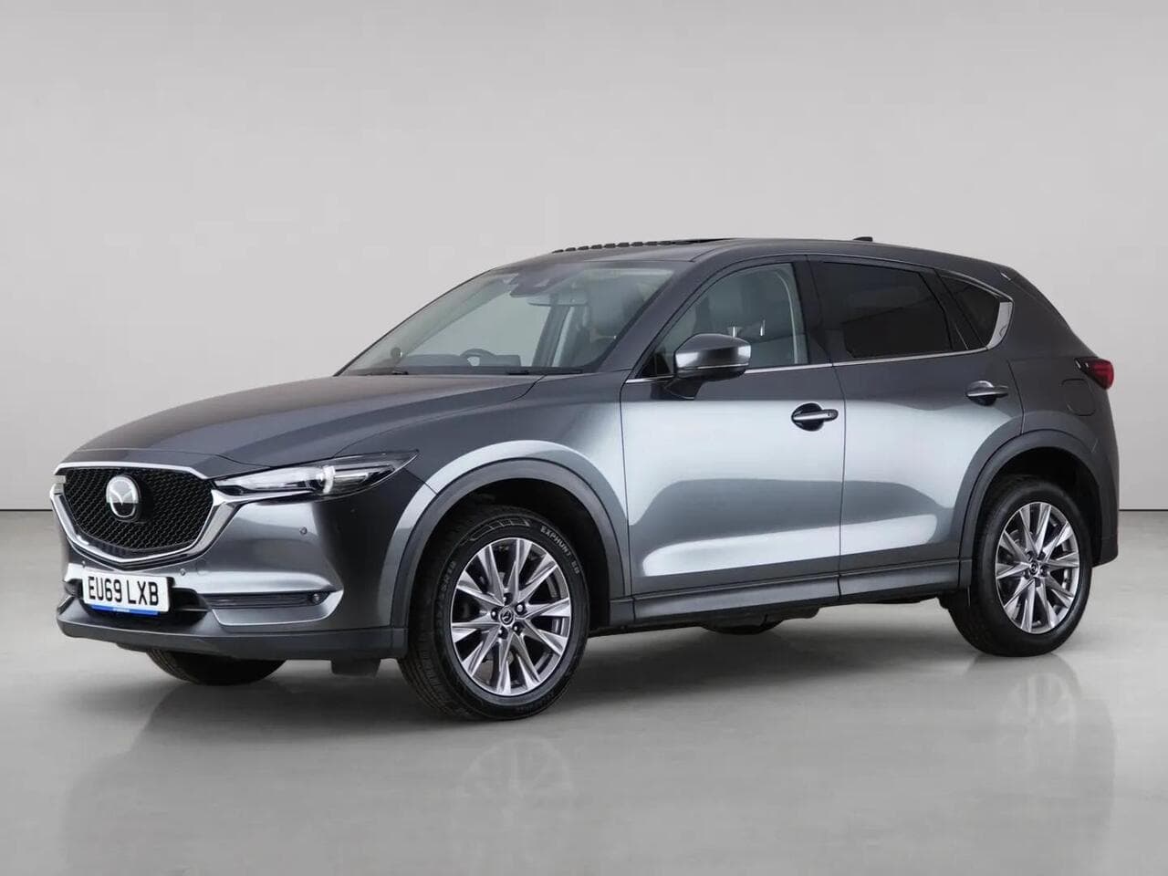 Mazda CX-5 thumbnail Front Left
