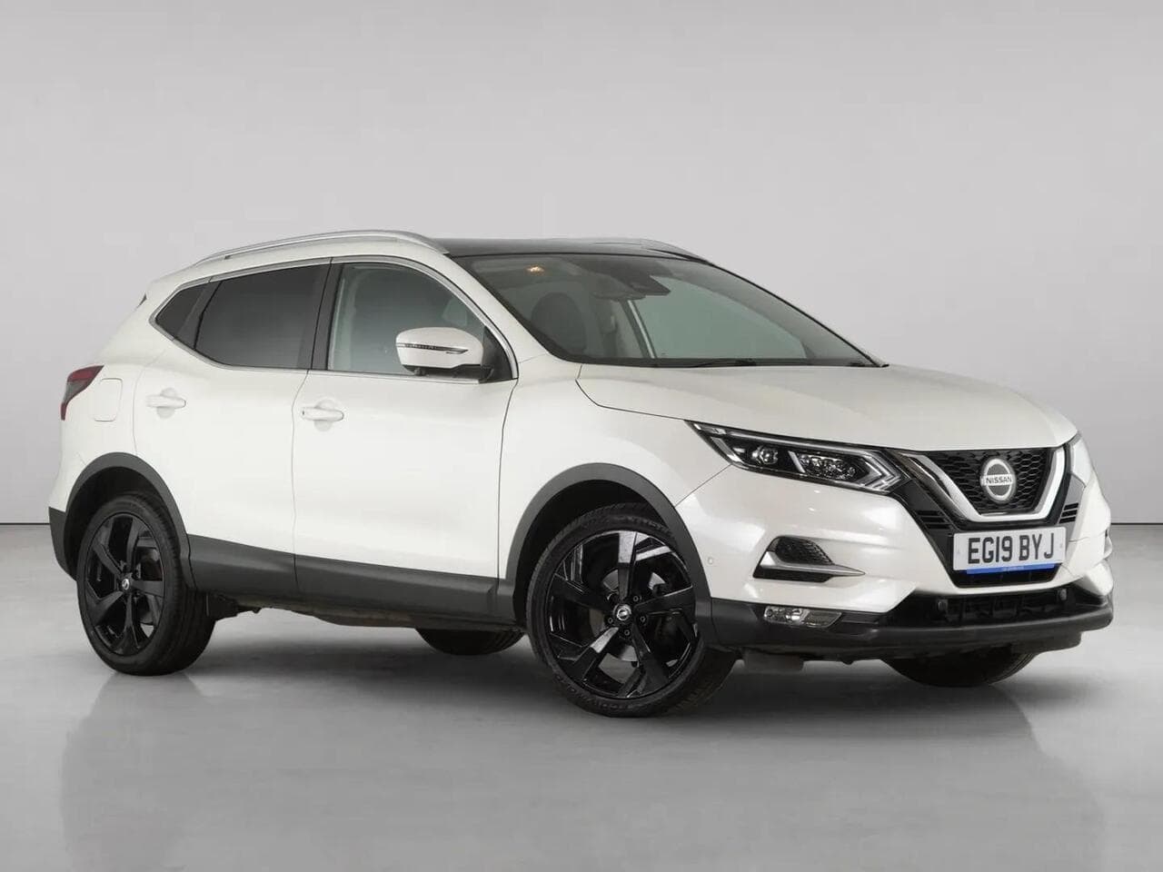 Nissan Qashqai - Nissan Qashqai 1.3 DIG-T Tekna Euro 6 (s/s) 5dr
