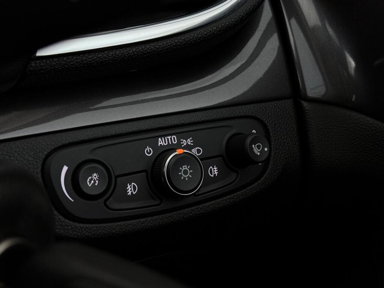 Vauxhall Mokka X thumbnail Misc Controls