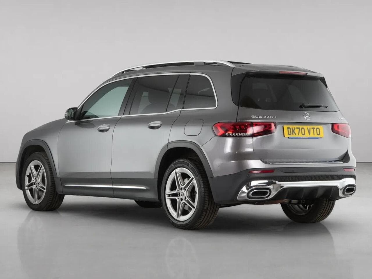 Mercedes-Benz GLB thumbnail Rear Left
