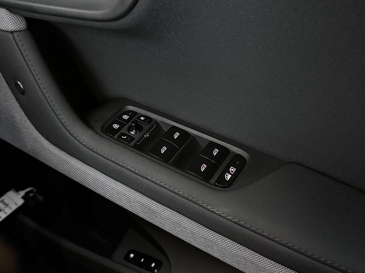 Polestar Polestar 2 thumbnail Misc Controls