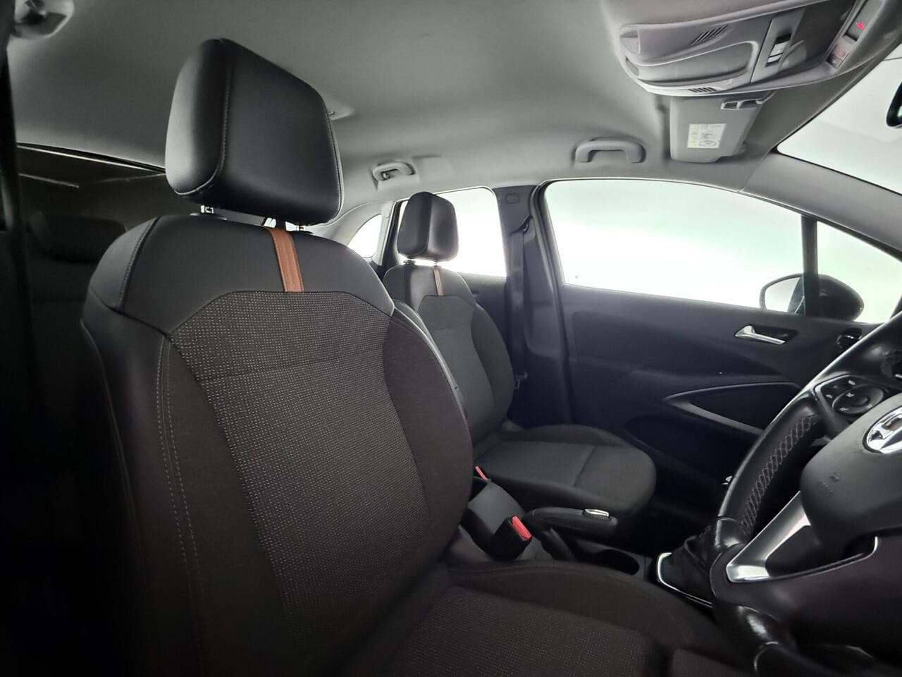 Vauxhall Crossland thumbnail Seat Driver