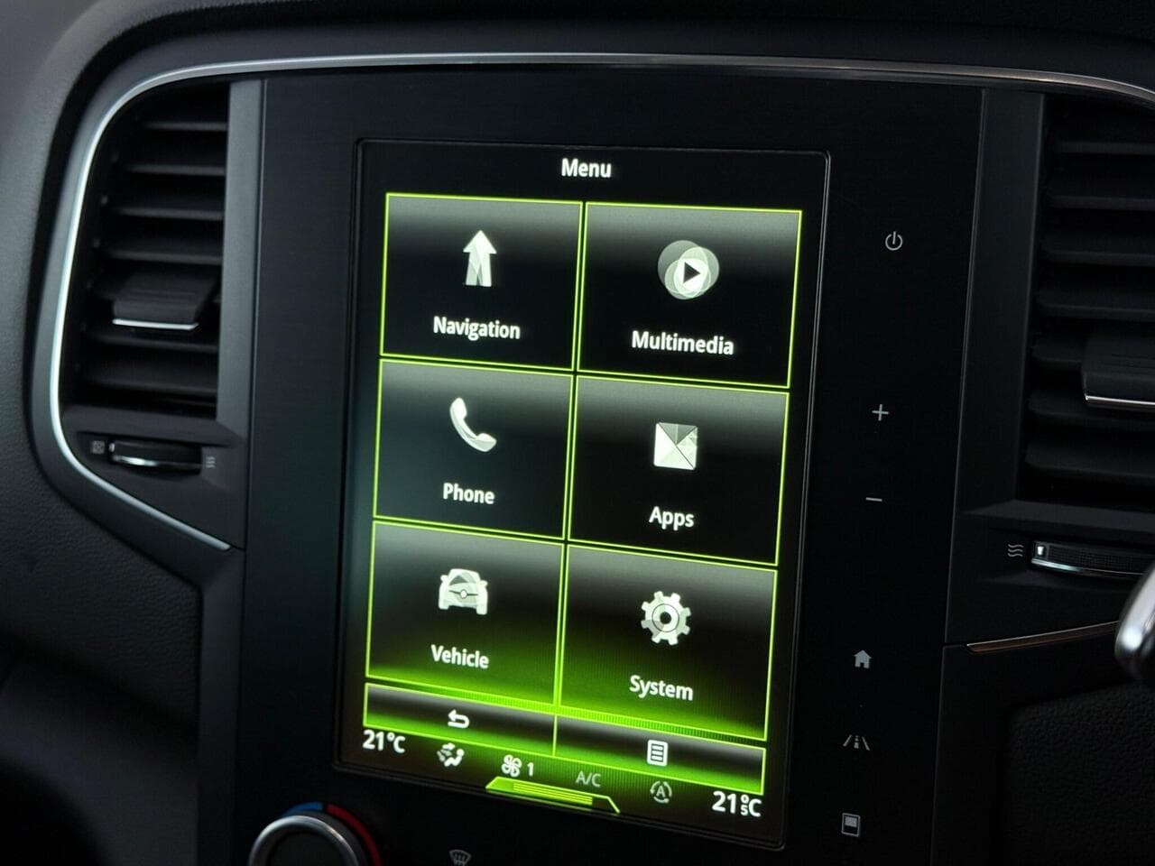 Renault Megane thumbnail Infotainment System