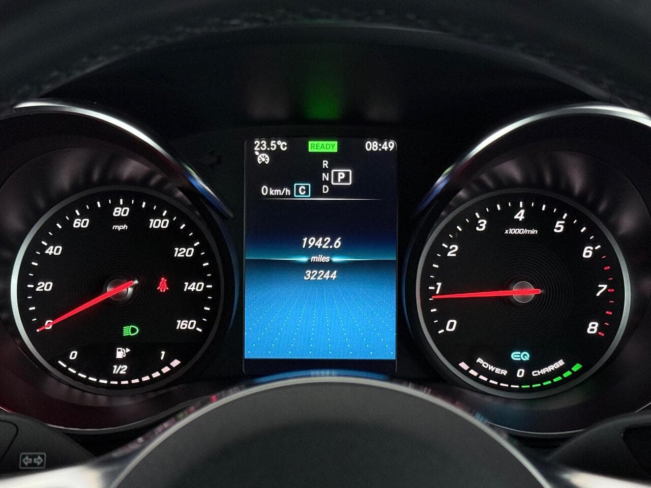Mercedes-Benz GLC thumbnail Driver Instruments