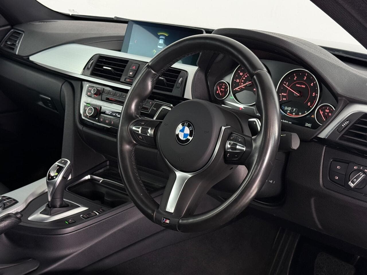 BMW 4 Series thumbnail Steering Wheel