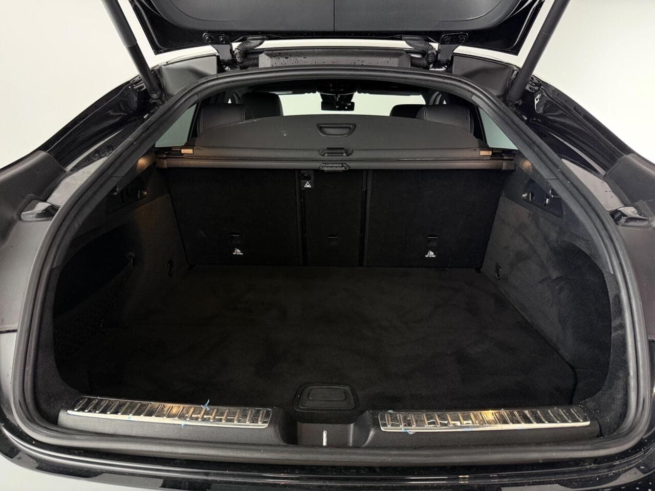 Mercedes-Benz GLC thumbnail Boot
