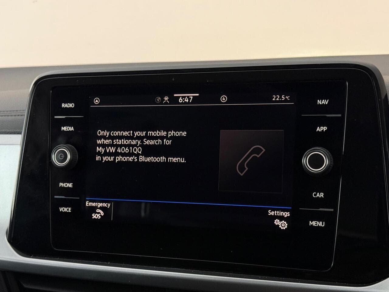 Volkswagen T-Roc thumbnail Infotainment System