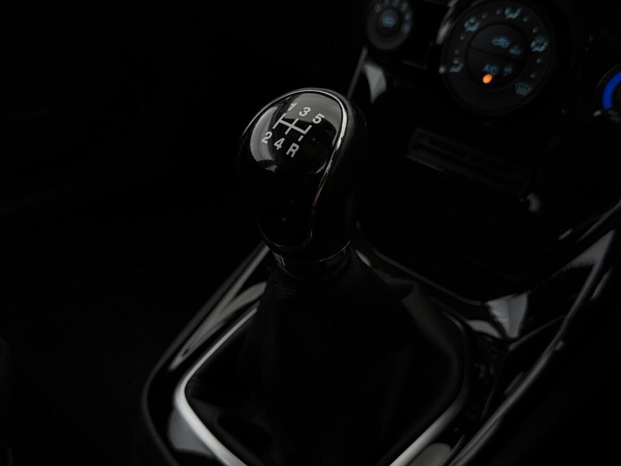Ford Fiesta thumbnail Interior Front